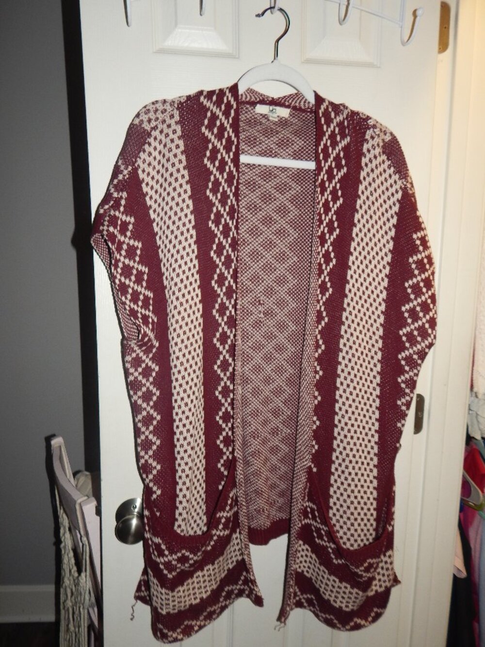 db Established 1962 Maroon Open Front Cardigan Sweater